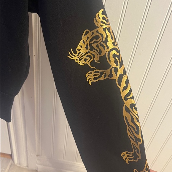 New Ed Hardy crop top hoodie! - Picture 3 of 5